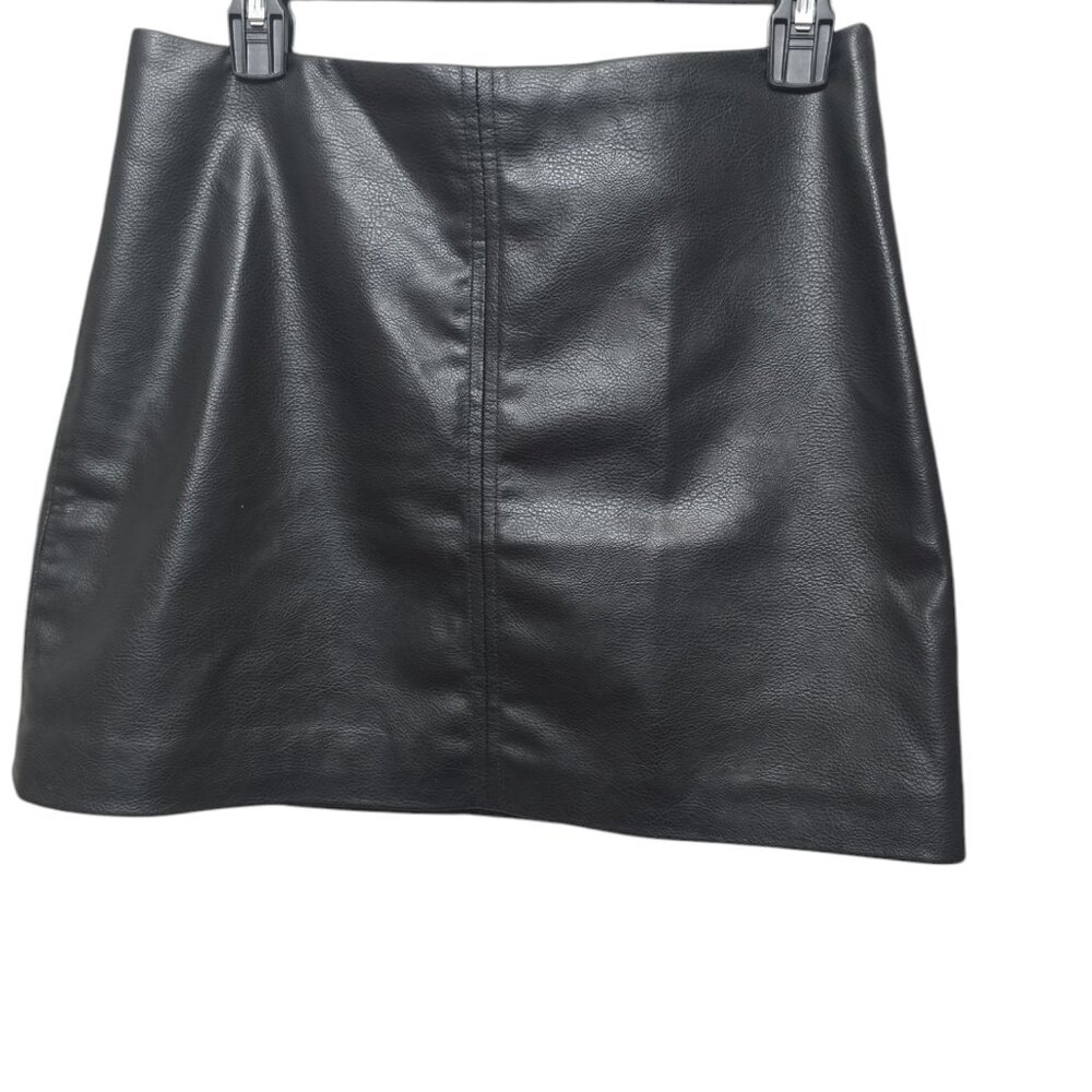 Faux leather mini skirt
